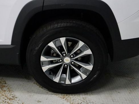 Used 2025 Chevrolet Equinox LT FWD image 18