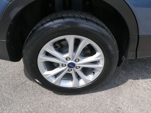 Used 2018 Ford Escape SE w/ SE Sync 3 Package FWD image 31