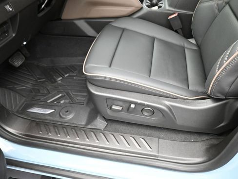 New 2026 GMC Canyon Denali image 10