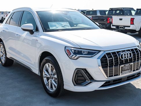 New 2025 Audi Q3 2.0T Premium image 3
