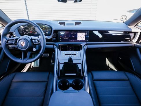 New 2026 Porsche Panamera image 24