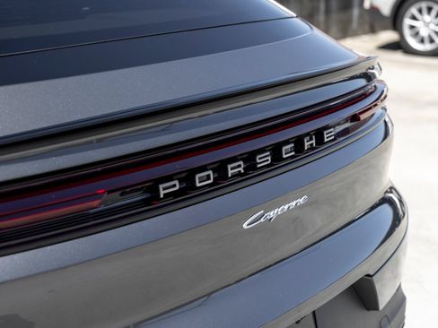 Certified 2026 Porsche Cayenne Coupe AWD/4WD image 19