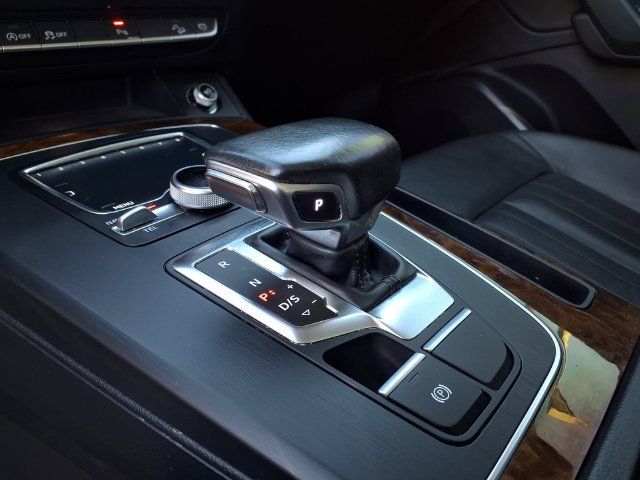 Used 2018 Audi Q5 2.0T Premium Plus w/ Premium Plus Package AWD/4WD image 17