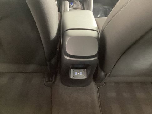 Certified 2025 Hyundai Elantra Sport image 16