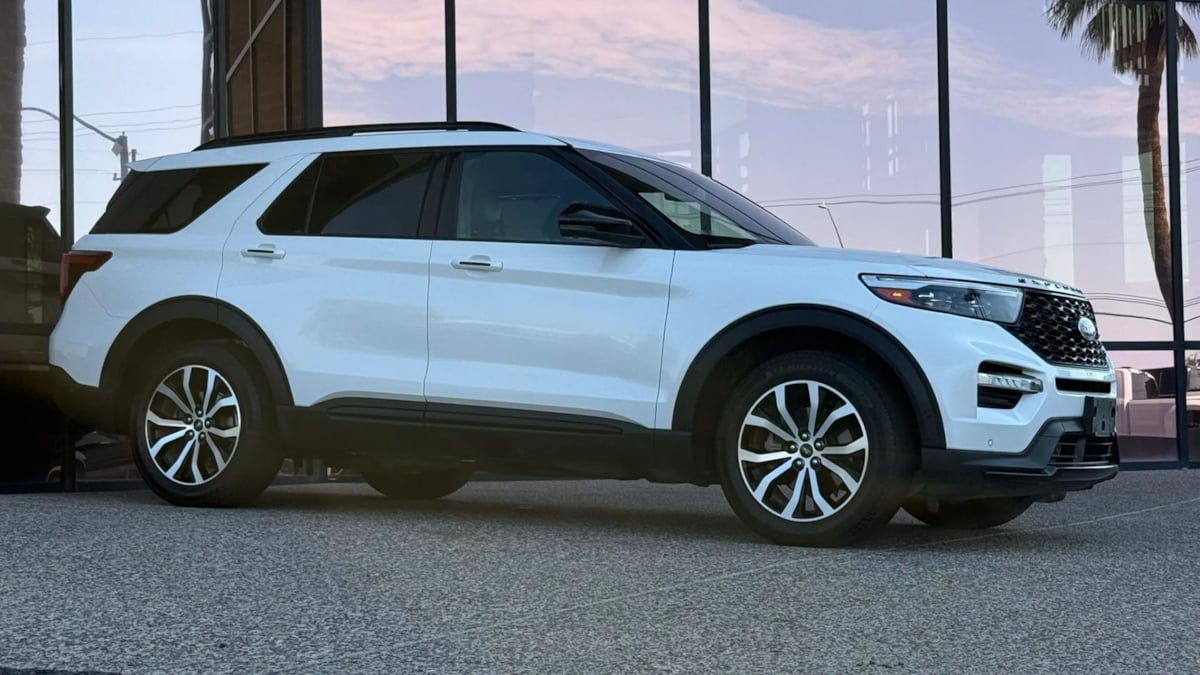 Used 2020 Ford Explorer ST w/ Premium Technology Package AWD/4WD image 16