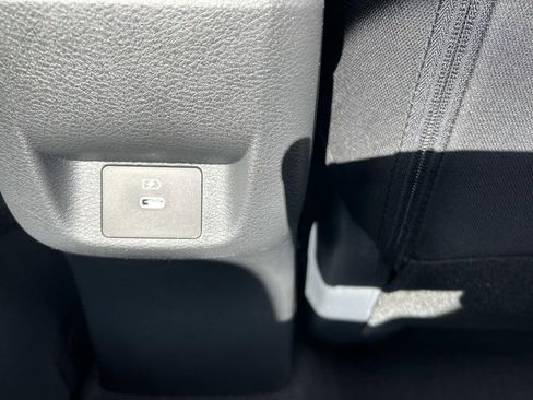 Used 2025 Nissan Versa SV w/ Trunk Package image 16