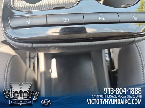 Used 2025 Hyundai Ioniq 5 SE RWD image 33