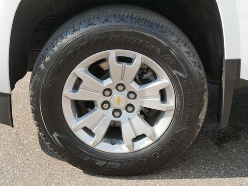 Used 2022 Chevrolet Colorado LT w/ LT Convenience Package AWD/4WD image 15