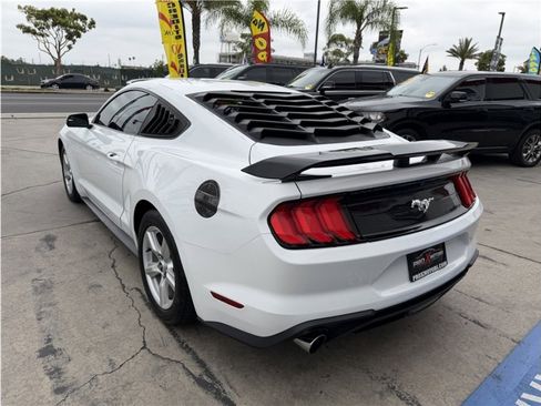 Used 2018 Ford Mustang Coupe RWD image 46