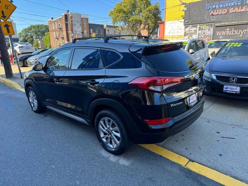 Used 2017 Hyundai Tucson SE image 4