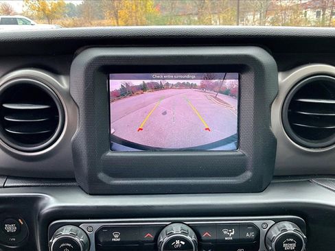 Used 2021 Jeep Wrangler Unlimited Sport image 11