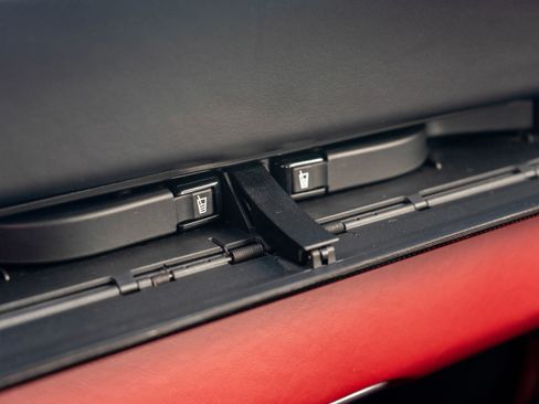 Used 2017 Porsche 911 Carrera 4S image 34