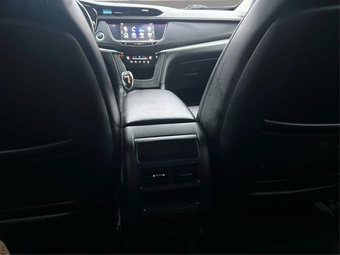 Used 2017 Cadillac XT5 Luxury w/ Driver Awareness Package FWD image 21