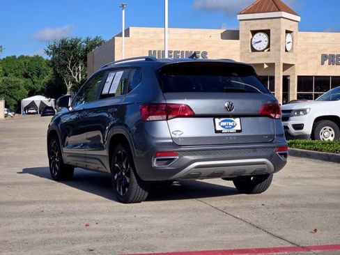 Used 2022 Volkswagen Taos SE AWD/4WD image 6