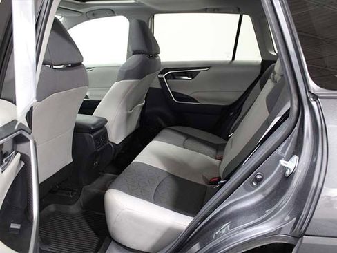 Certified 2021 Toyota RAV4 XLE w/ Convenience Package AWD/4WD image 15