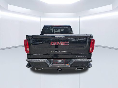 Used 2022 GMC Sierra 1500 Denali RWD image 4