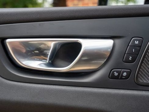 Used 2024 Volvo XC60 B5 Ultimate w/ Protection Package Premier AWD/4WD image 36