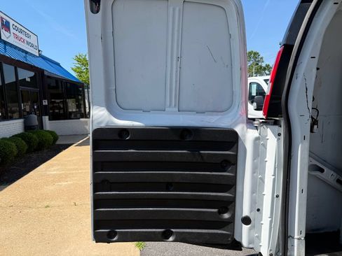 Used 2020 Chevrolet Express 3500 w/ Driver Convenience Package RWD image 15