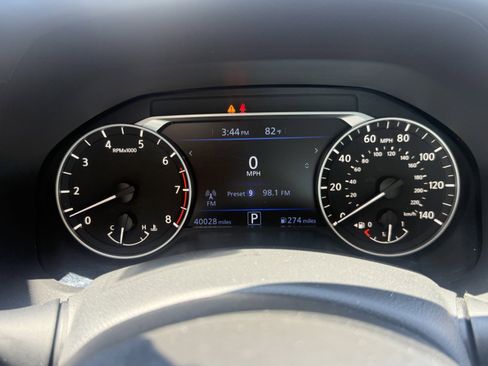 Used 2025 Nissan Altima 2.5 SV FWD image 10