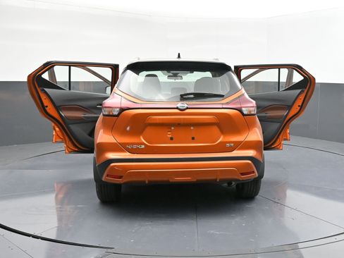 Used 2023 Nissan Kicks SR image 39