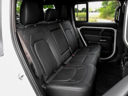 New 2026 Land Rover Defender 110 X-Dynamic SE AWD/4WD image 42