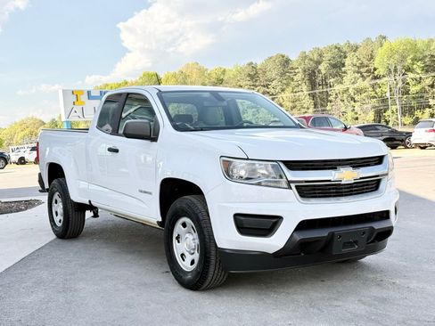 Used 2018 Chevrolet Colorado W/T w/ WT Convenience Package RWD image 8