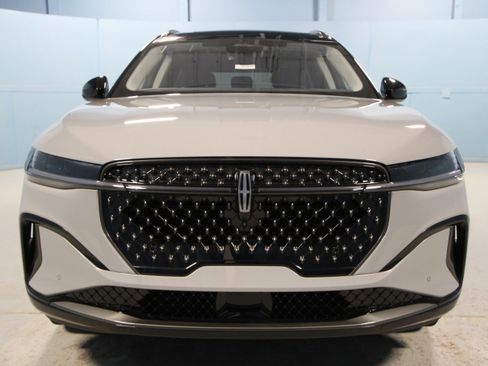 New 2026 Lincoln Nautilus Reserve w/ Jet Appearance Package image 33