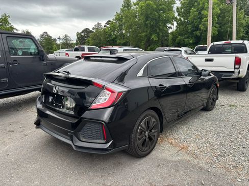 Used 2019 Honda Civic EX image 6