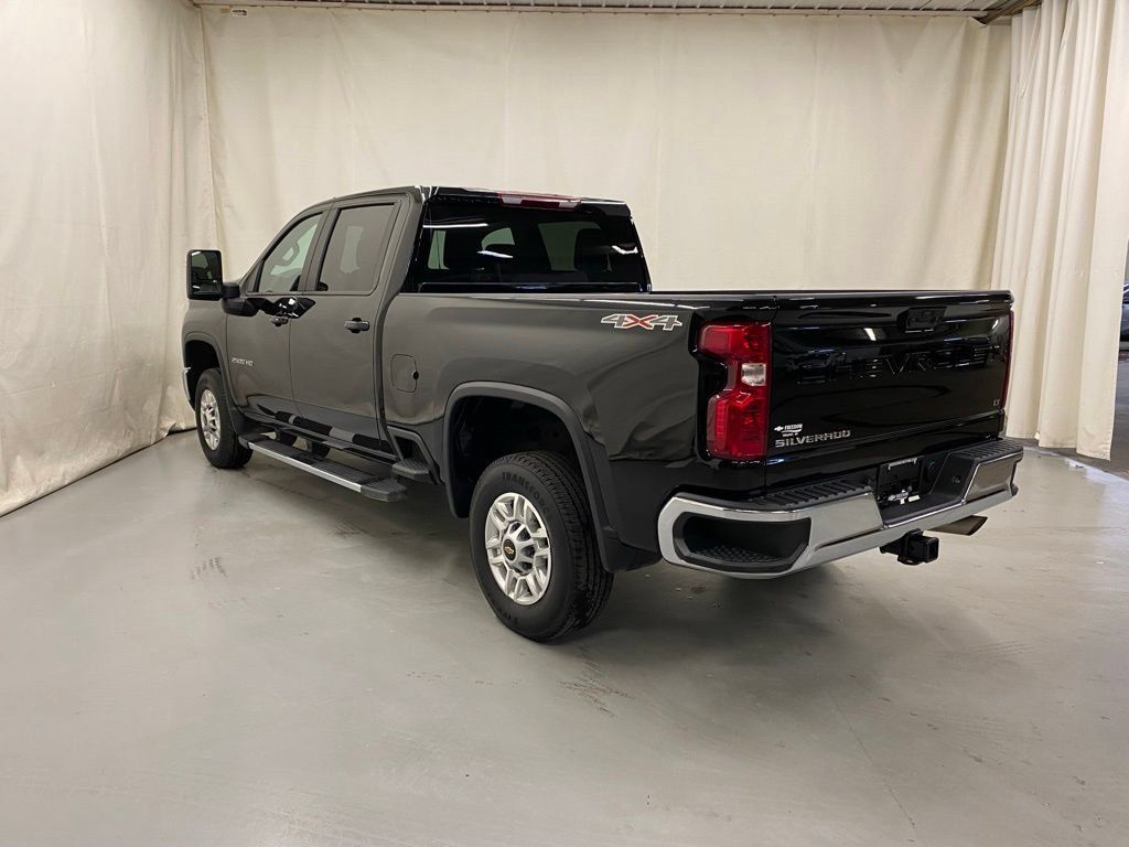 Used 2026 Chevrolet Silverado 2500 LT AWD/4WD image 5