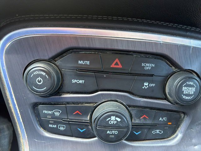 Used 2017 Dodge Challenger SXT RWD image 19
