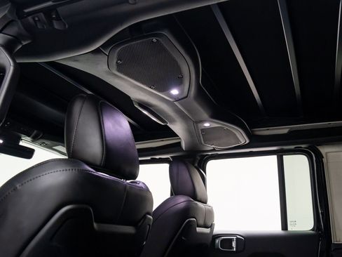 Used 2024 Jeep Wrangler High Altitude image 16