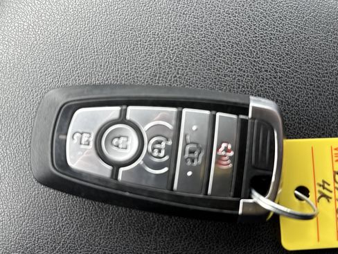 Used 2022 Ford Edge SEL w/ Convenience Package image 29