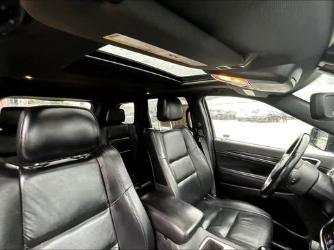 Used 2022 Jeep Grand Cherokee Limited image 22