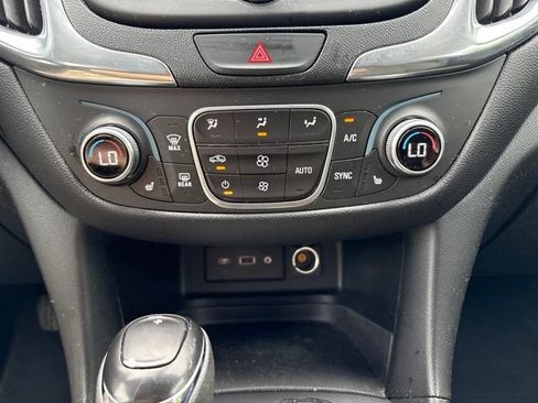 Used 2020 Chevrolet Equinox LT w/ Driver Convenience Package AWD/4WD image 8