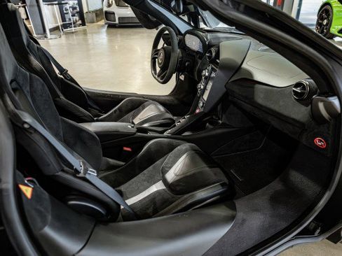 Used 2018 McLaren 720S Performance image 29