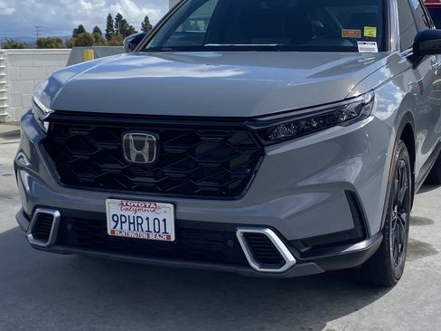 Used 2025 Honda CR-V Sport Touring image 7