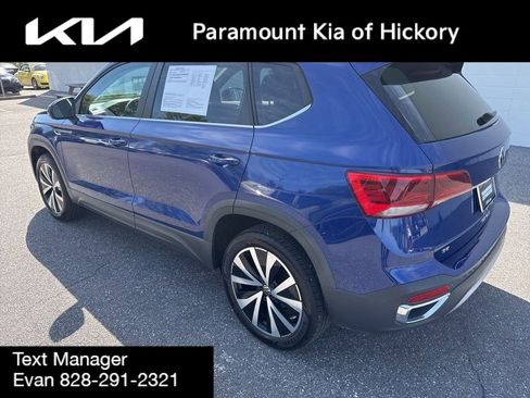 Used 2022 Volkswagen Taos SE FWD image 5