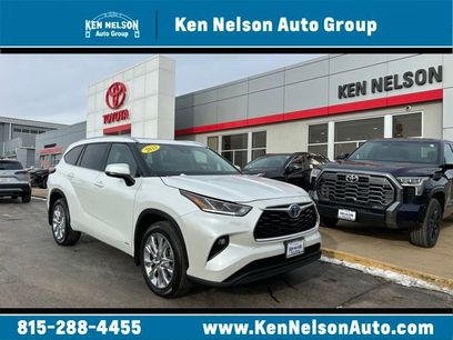 Used 2023 Toyota Highlander Limited