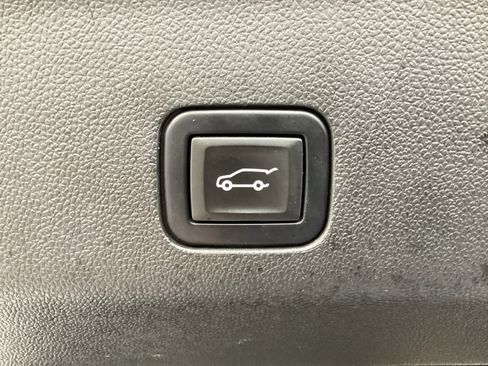 Used 2022 Chevrolet Tahoe Premier w/ Max Trailering Package image 19