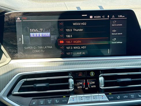 Used 2023 BMW X5 xDrive40i w/ Executive Package image 32