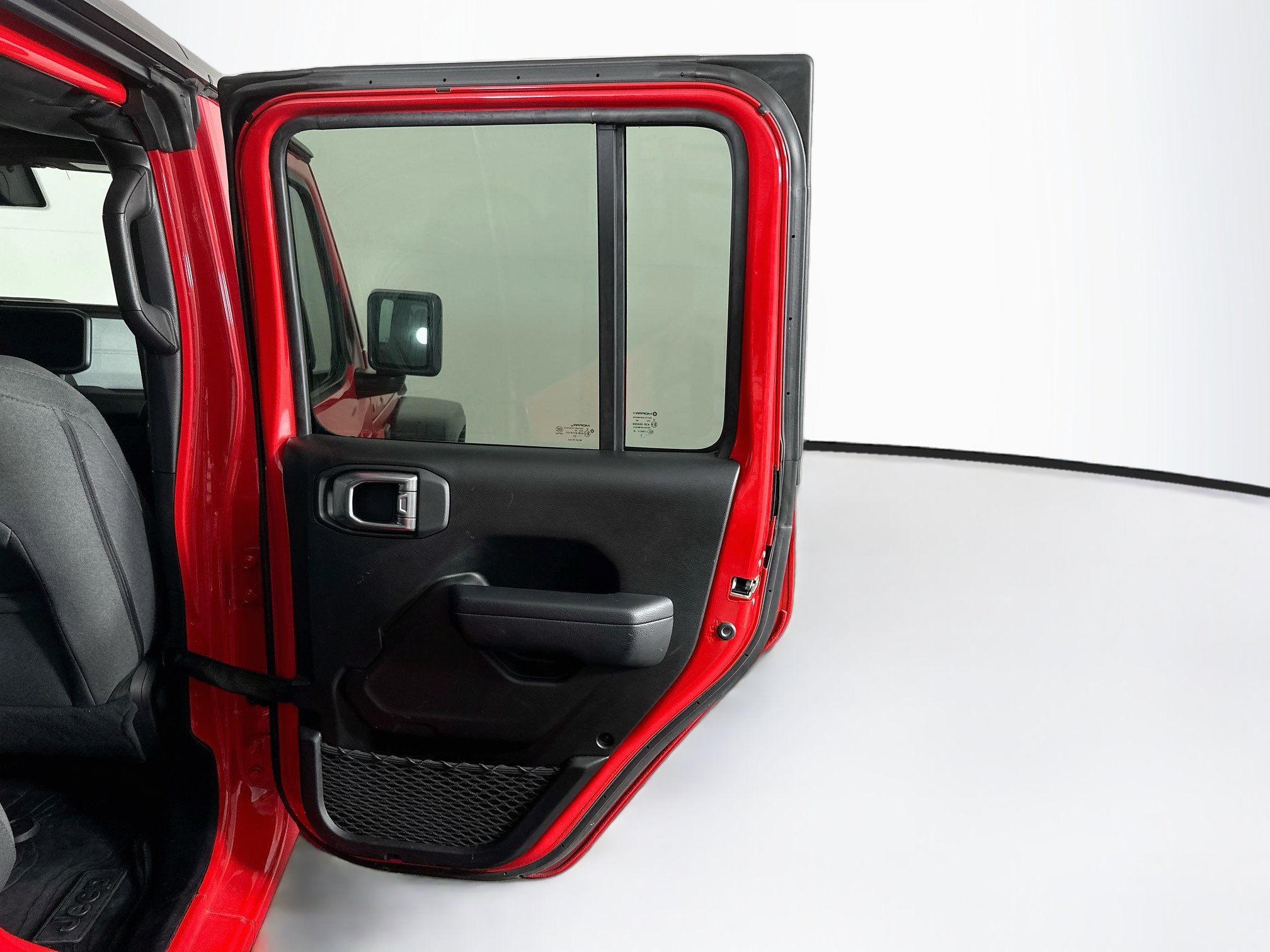 Used 2024 Jeep Wrangler Unlimited Sport AWD/4WD image 28