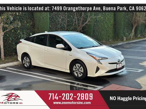 Used 2016 Toyota Prius Three image 4