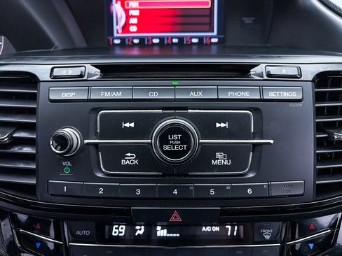 Used 2017 Honda Accord Sport image 17