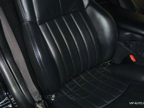 Used 2001 Chevrolet Corvette Coupe image 14