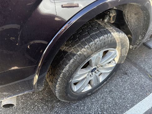 Used 2018 Ford F150 XLT w/ Equipment Group 302A Luxury image 17