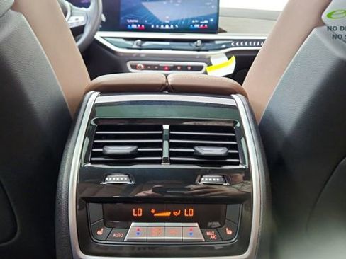 Used 2026 BMW X5 xDrive40i AWD/4WD image 52