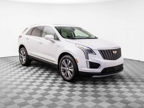 New 2026 Cadillac XT5 Premium Luxury w/ LPO, Floor Liner Package image 8