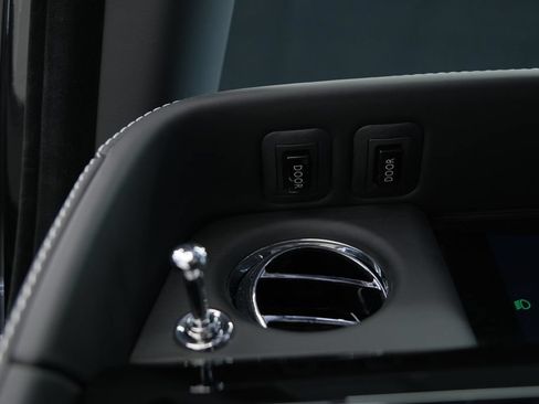 Used 2026 Rolls-Royce Phantom Sedan RWD image 62