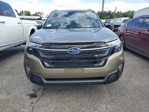 Used 2025 Subaru Forester Touring w/ Popular Package - Touring AWD/4WD image 2