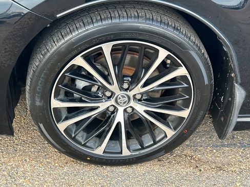 Used 2018 Toyota Camry SE image 23